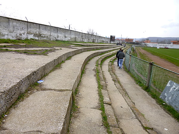 Stadiumi Riza Lushta - Mitrovicë (Kosovska Mitrovica)