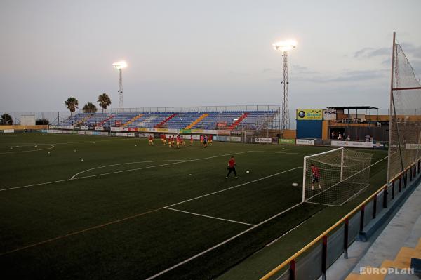 Campo de Fútbol La Palmera - San Isidro, Tenerife, CN