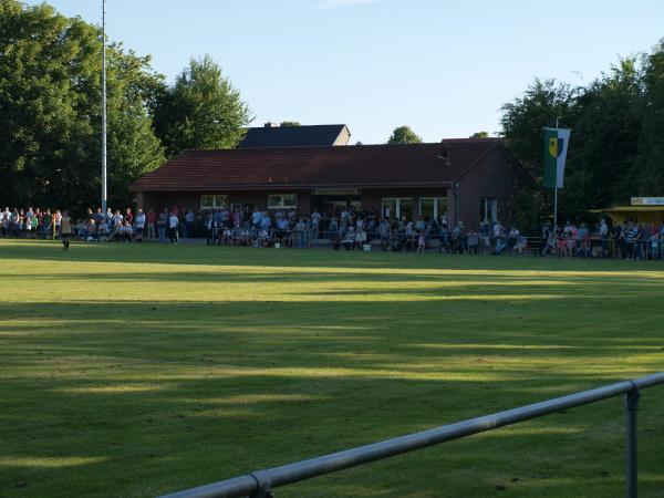 Sportplatz am Maibaum - Büren/Westfalen-Weiberg