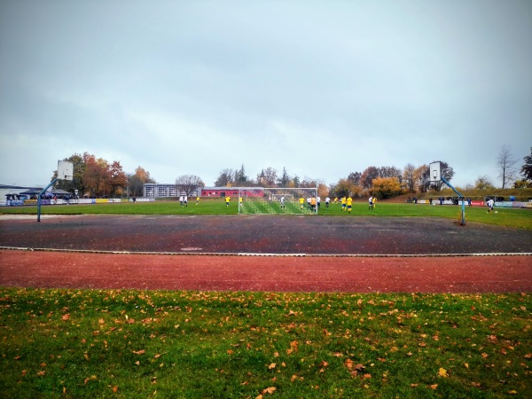 Schulsportgelände - Floß