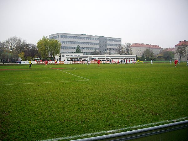 Sportplatz Grasbergergasse / Rennweg - Wien