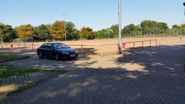 Sportplatz Servatiusstraße - Köln-Ostheim