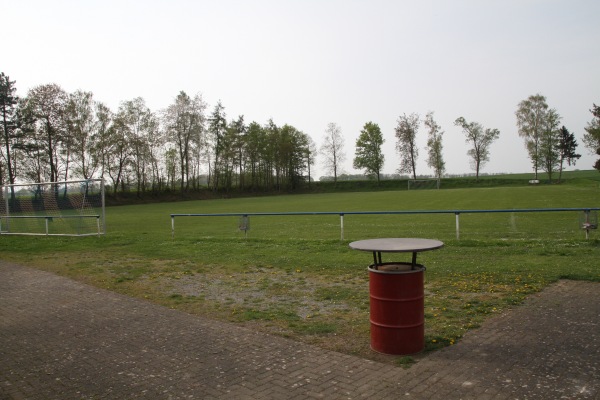Sportplatz Großeneder - Borgentreich-Großeneder