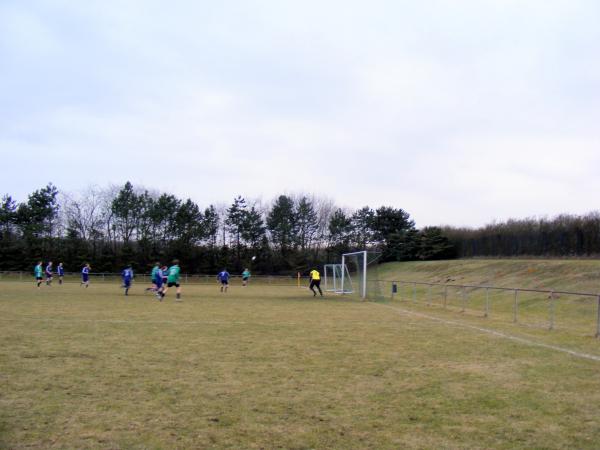 Sportplatz Am Sonnenberg - Berge bei Fürstenau