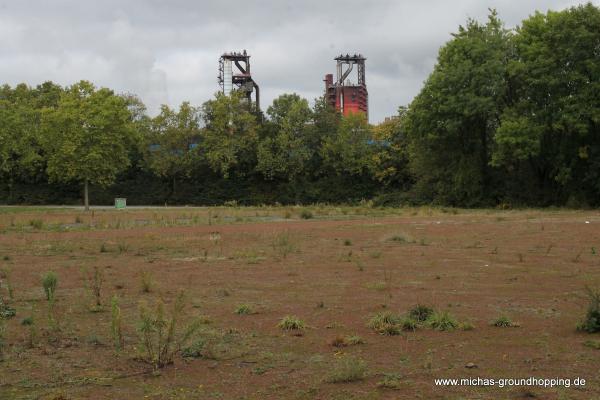 Sportplatz Am Beeckbach - Duisburg-Bruckhausen