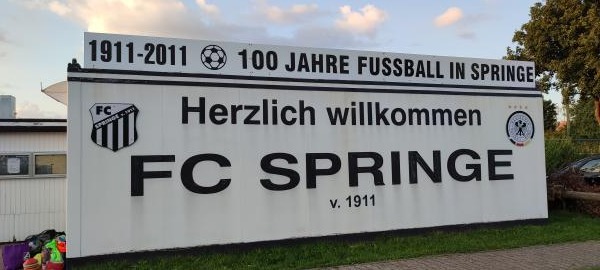 Stadion Harmsmühlenstraße B-Platz - Springe