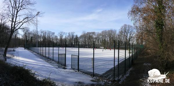 Sportplatz des Gymnasiums Rudolf-Hildebrand-Schule - Markkleeberg