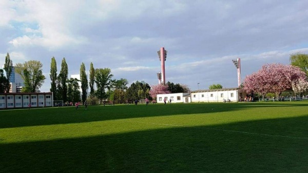 Športový areál Ekonomickej Univerzity - Bratislava-Nové Mesto