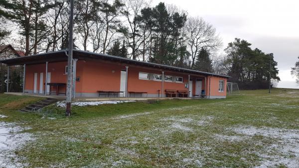Waldsportplatz 2 - Weimar-Legefeld