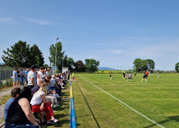 Sportplatz Matzendorf-Hölles - Matzendorf-Hölles