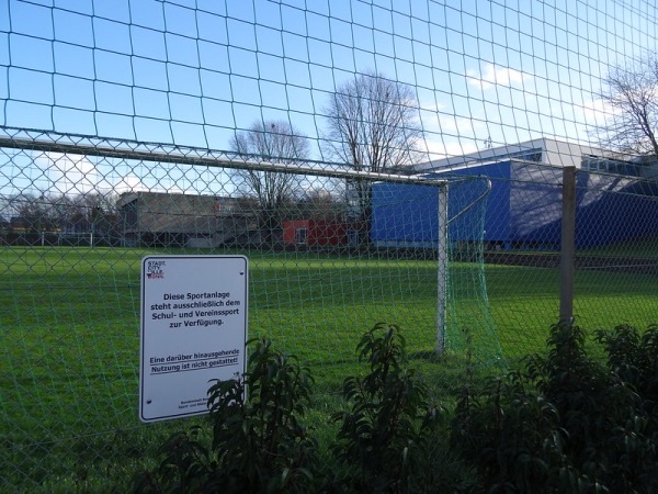 Sportplatz Margot-Bernard-Schule - Bonn-Medinghoven