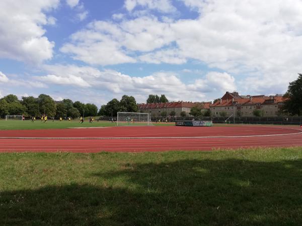 Kissingen-Stadion - Berlin-Heinersdorf