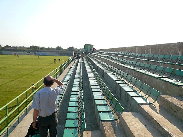 Stadionul Tiligul - Tîrnauca