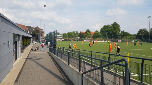 Bezirkssportanlage Bäuminghausstraße Platz 2 - Essen/Ruhr-Altenessen