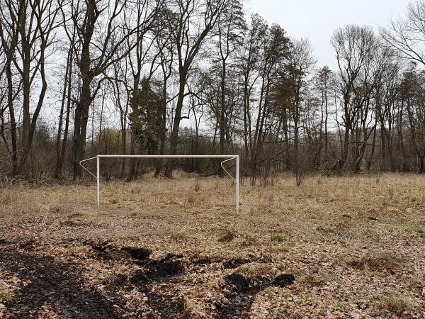 Sportplatz am Gutshof - Uckerland-Kutzerow