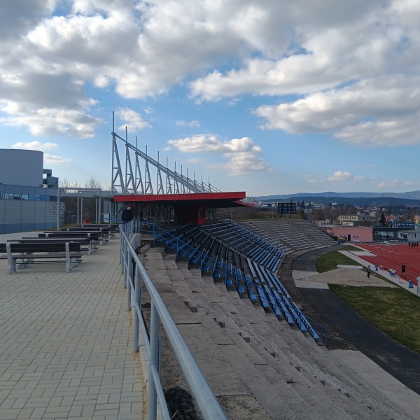 Atletický stadion Karlovy Vary - Karlovy Vary-Tuhnice