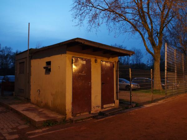 Sportplatz Am Beeckbach - Duisburg-Bruckhausen