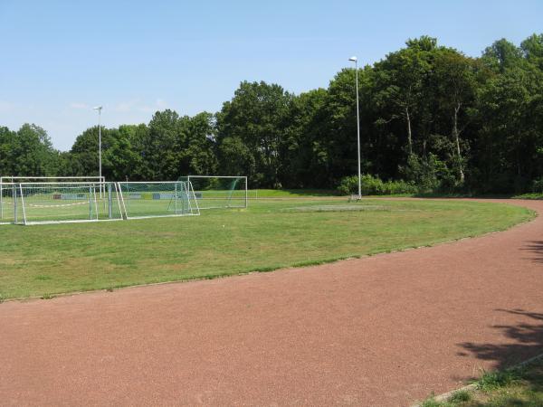 Blau-Weiß-Platz im Sportpark Hildesheim - Hildesheim