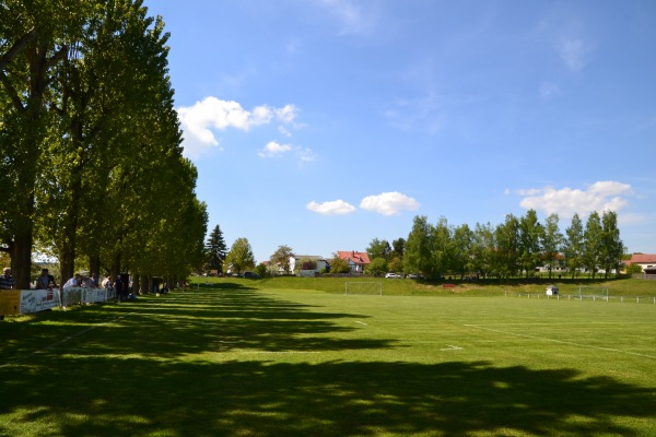 Sportplatz Hinter der Schule - St. Gangloff