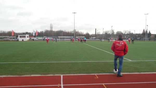 Willy-Tröger-Stadion Nebenplatz - Pirna