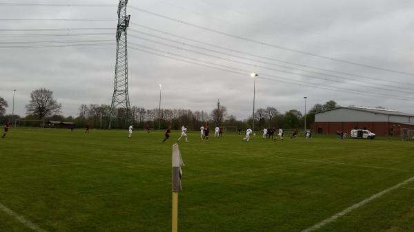 Helmut-Gehn-Stadion Nebenplatz - Klein Offenseth-Sparrieshoop