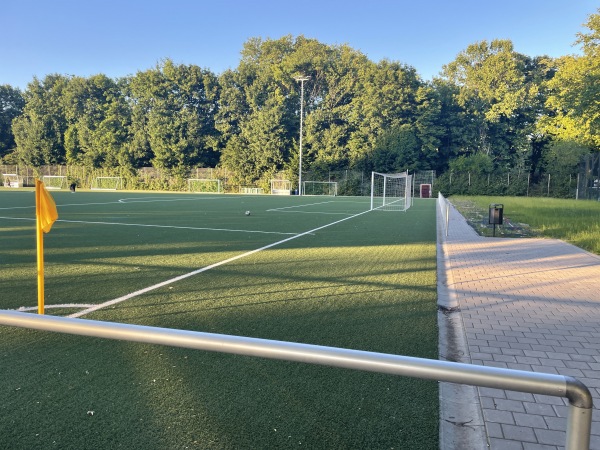 Bezirkssportanlage Warbruckstraße I Platz 2 - Duisburg-Marxloh