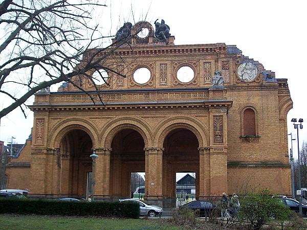 Lilli-Henoch-Sportplatz - Berlin-Kreuzberg