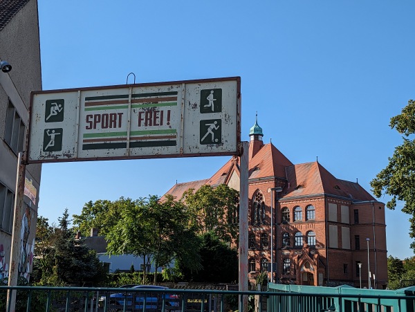 Werner-Seelenbinder-Sportplatz - Tangerhütte