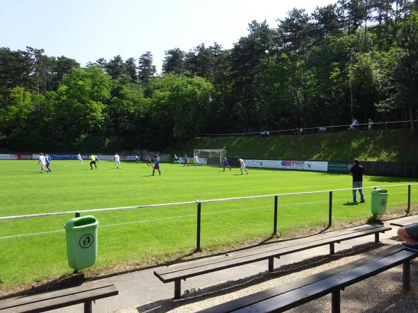 Sportplatz Bad Pirawarth - Bad Pirawarth
