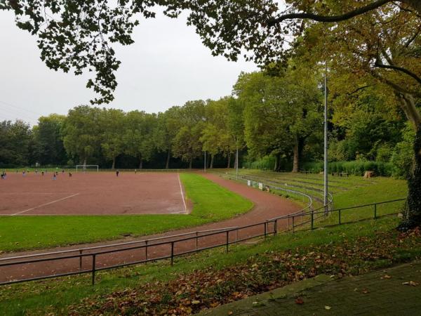 Sportplatz am Volkshaus / Stratmanns Hof - Herne-Röhlinghausen