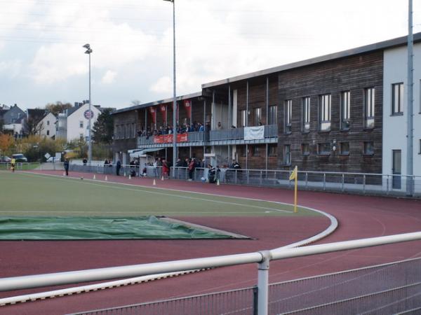 Ernst-Adolf-Sckär-Sportplatz - Velbert-Tönisheide