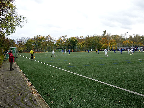 Bezirkssportanlage Mombach Platz 2 - Mainz-Mombach