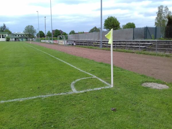 Stadion Kleine Heide - Wunstorf-Luthe