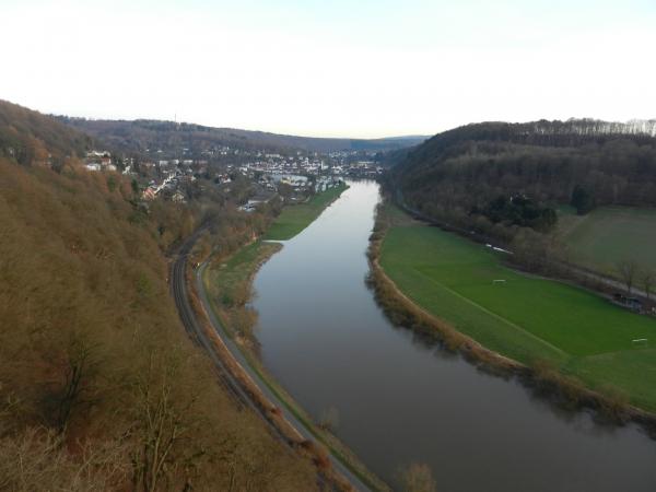 Blick vom Weserskywalk auf die Anlage in Herstelle