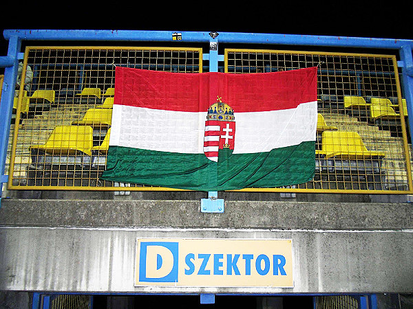 Perutz-stadion - Pápa