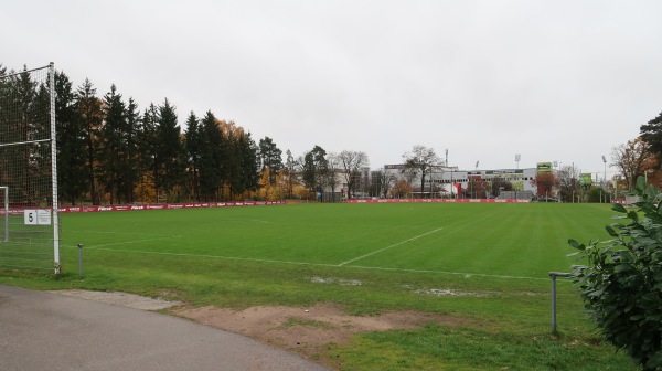 Sportpark Valznerweiher Platz 5 - Nürnberg-Zerzabelshof