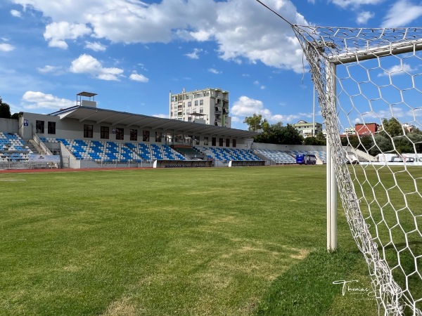 Stadiumi Selman Stërmasi - Tiranë (Tirana)