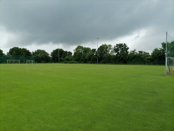 Sportplatz im Mittleren Reitfeld 2 - Osterbuch