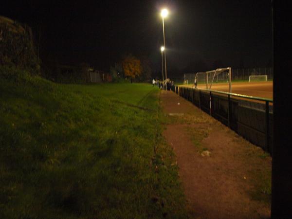 Sportplatz am Schrebergarten - Bochum-Riemke