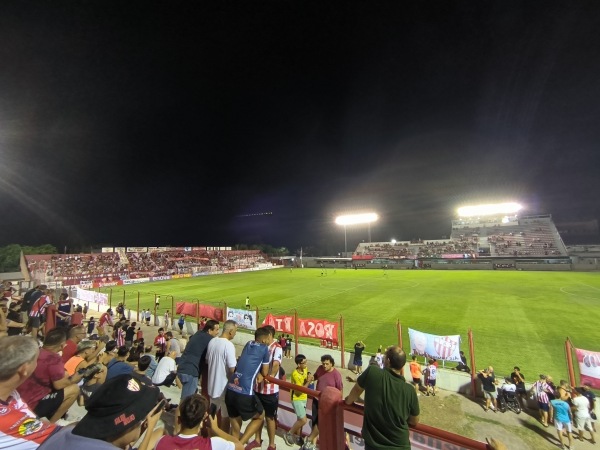 Estadio Pablo Comelli - Remedios de Escalada, BA