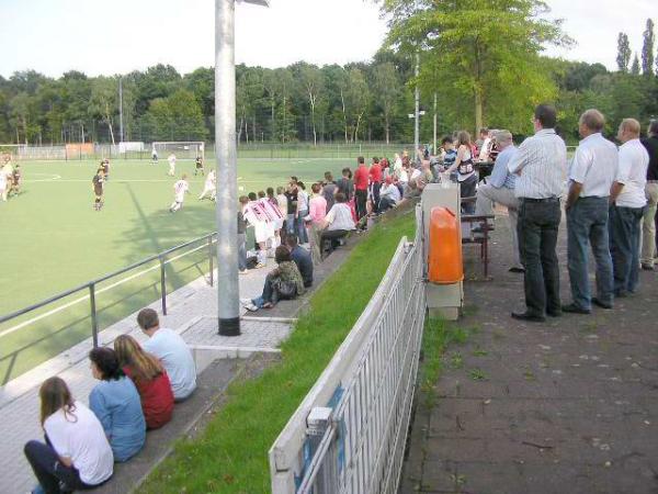 Bezirkssportanlage Vennhauser Allee Platz 2 - Düsseldorf-Eller