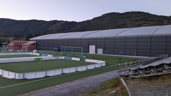 Kaupanger Idrettspark øvre bane - Kaupanger