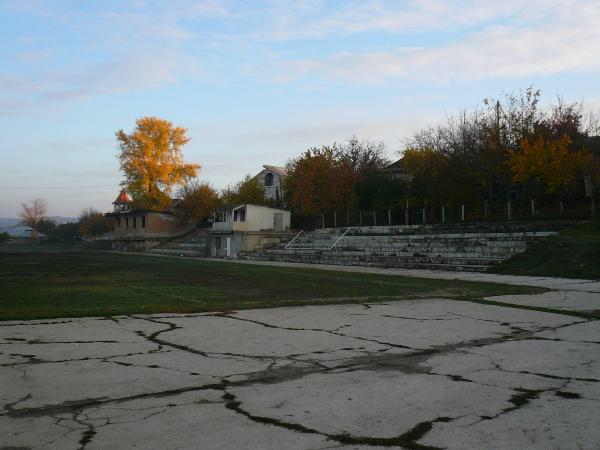 Stadionul Ialoveni - Ialoveni