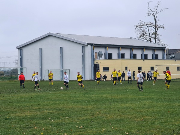 Kampfbahn Glück Auf Nebenplatz - Merseburg/Saale-Beuna