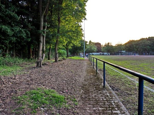 Sportplatz Wiesbadener Straße - Duisburg-Obermeiderich