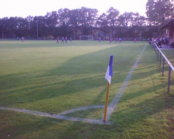 Stadion Biener Busch B-Platz - Lingen/Ems-Holthausen-Biene