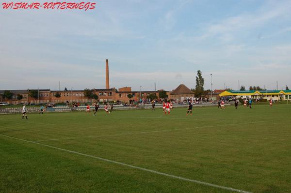 Friedrich-Ludwig-Jahn-Stadion - Güstrow