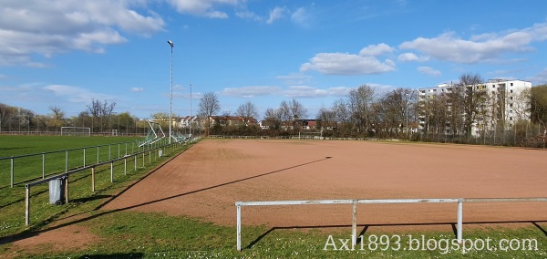Sportzentrum Anton-Dey-Straße Platz 3 - Mühlheim/Main