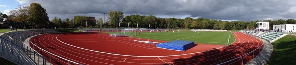 Ernst-Thälmann-Stadion - Zeitz