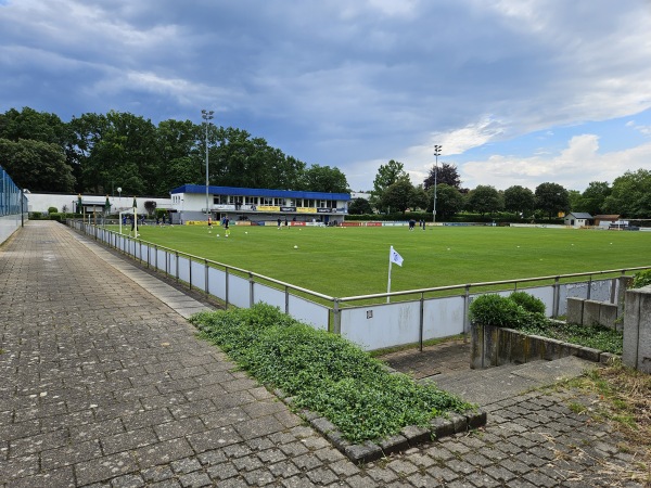 Stadion Am Krönungsbusch - Herxheim bei Landau